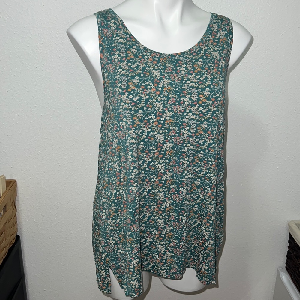 American Eagle Outfitters Soft & Sexy Floral Sleeveless Top Sz XL